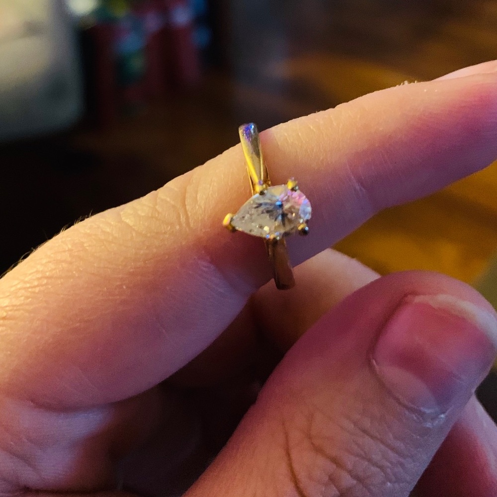 Diamond ring - Picture 2 of 4